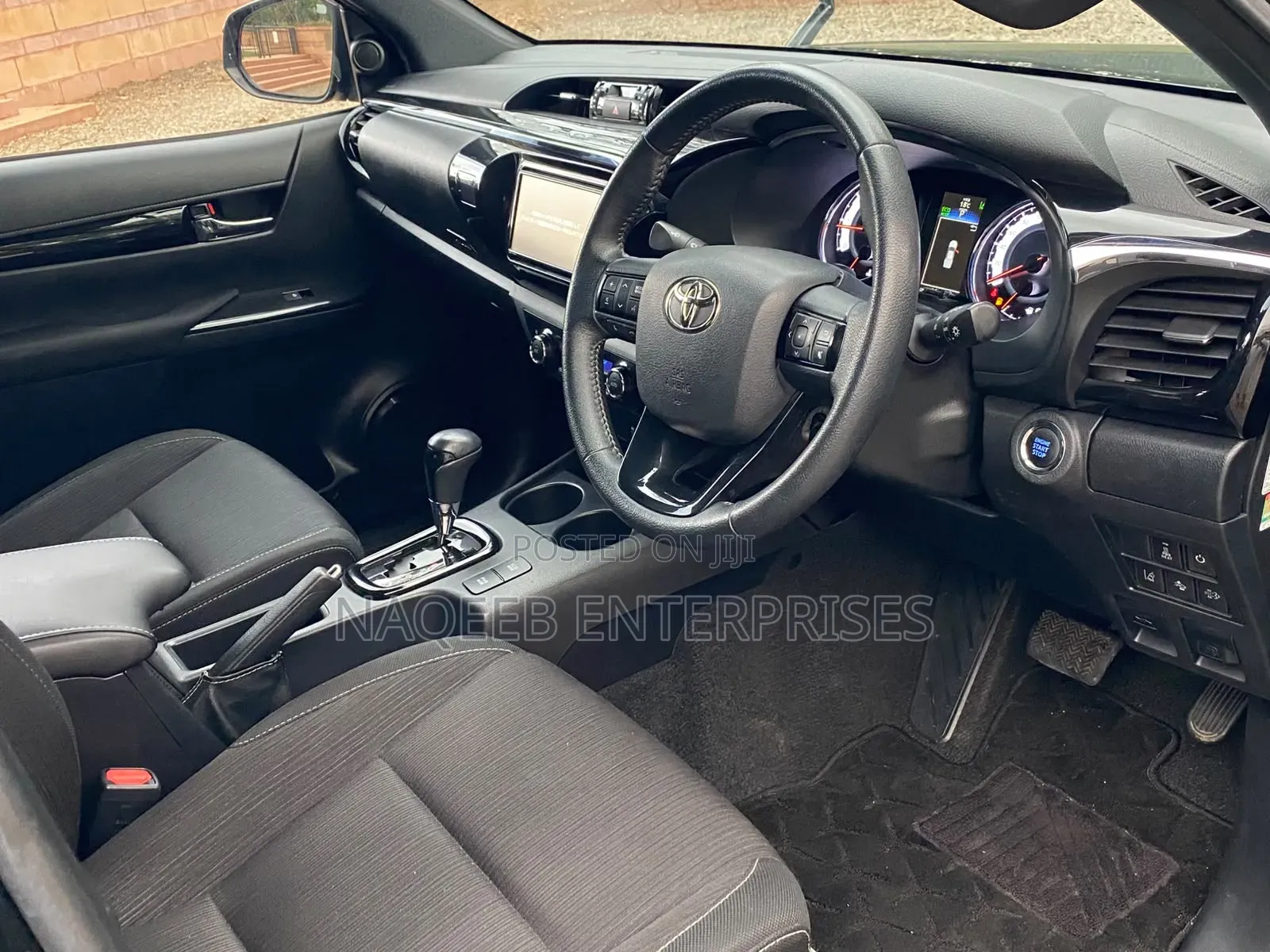Toyota Hilux 2019 Black
