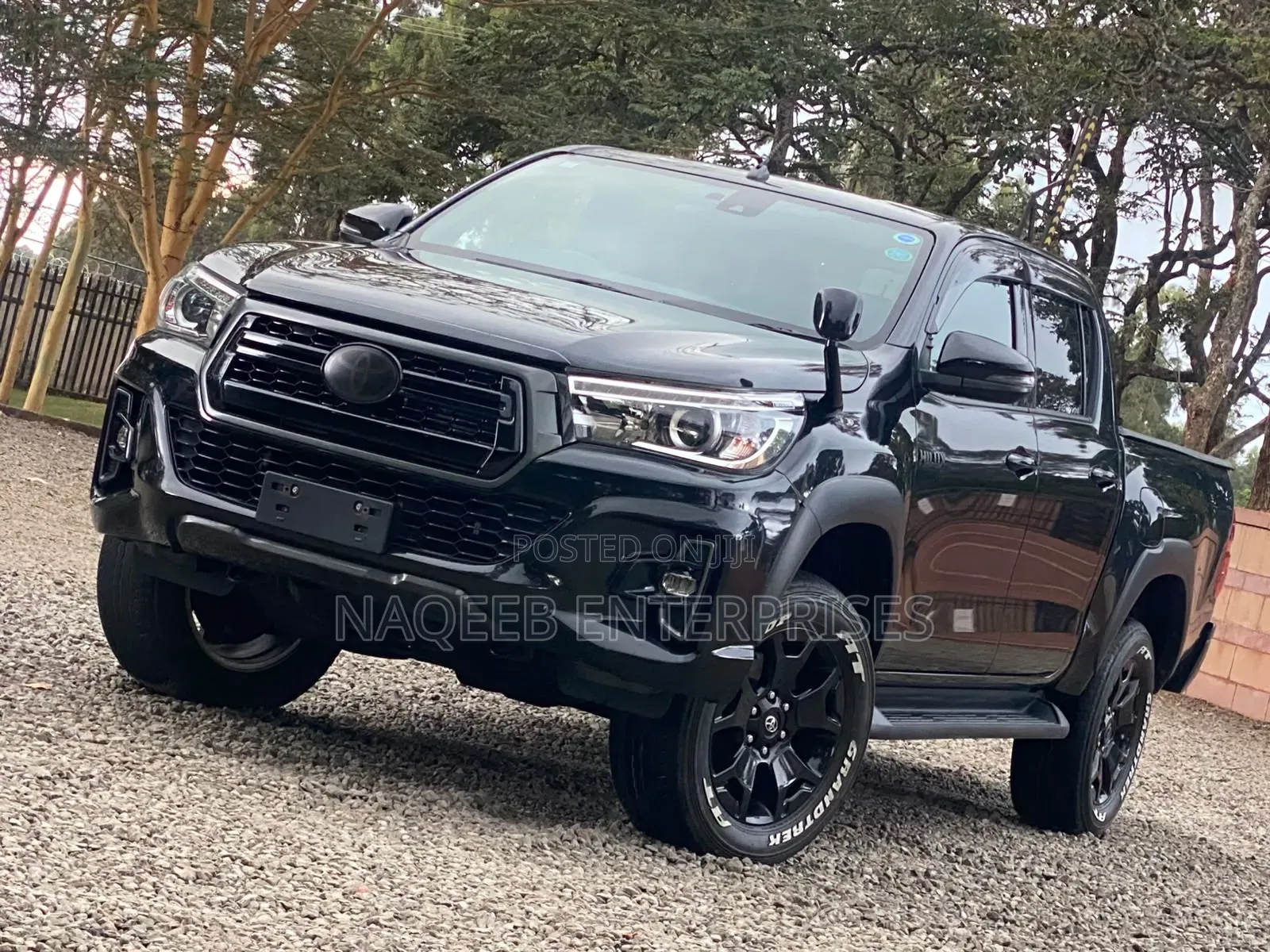 Toyota Hilux 2019 Black