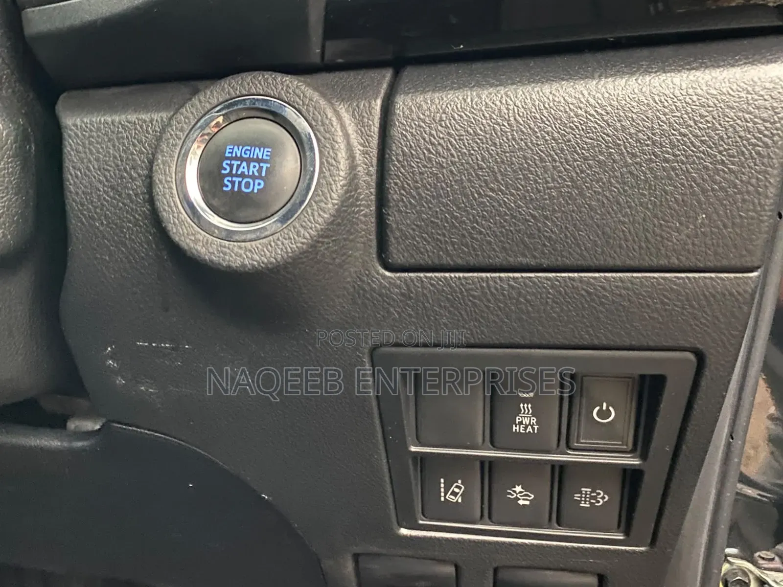 Toyota Hilux 2019 Black
