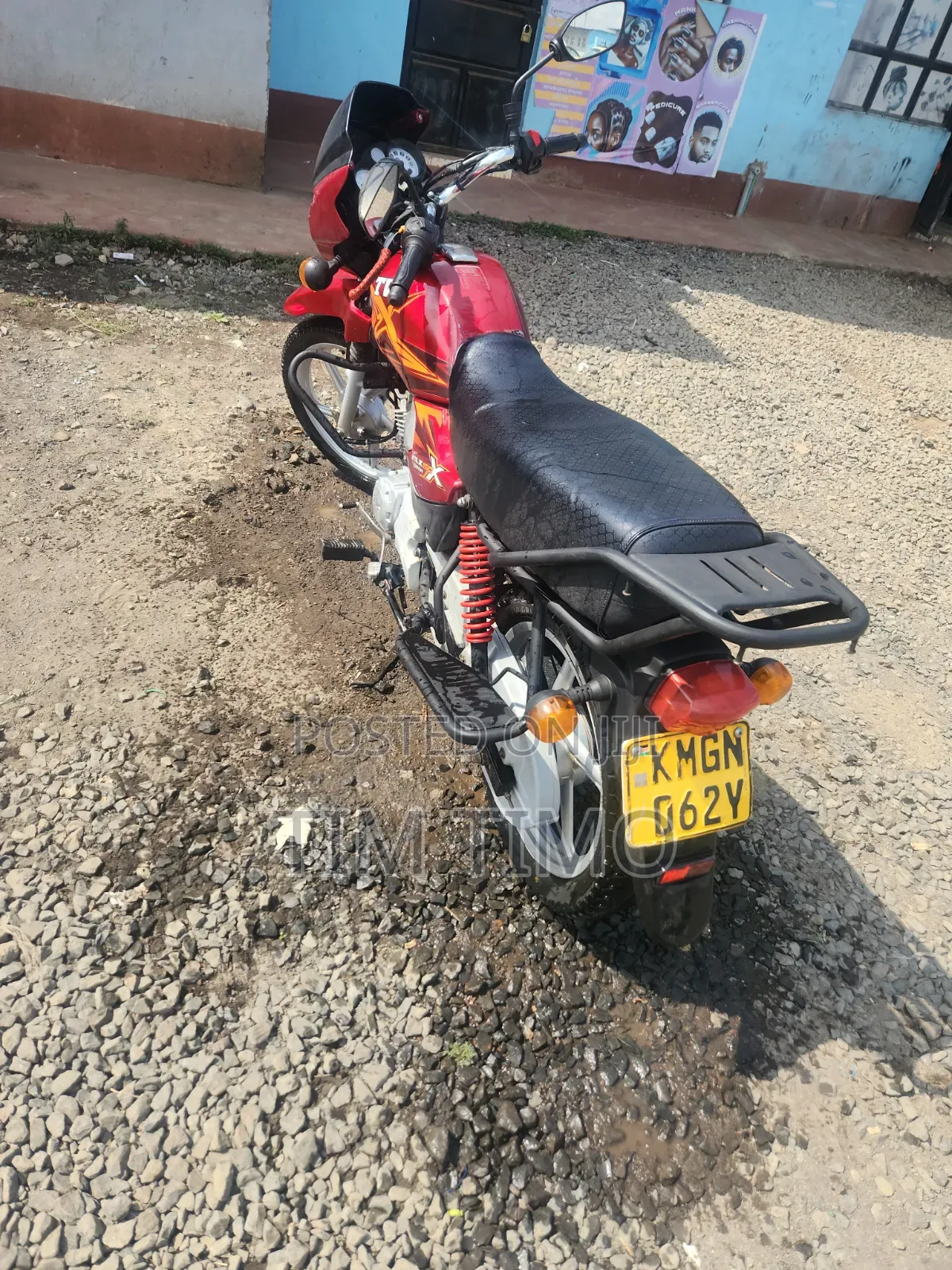 TVS HLX Plus ES 2025 Red