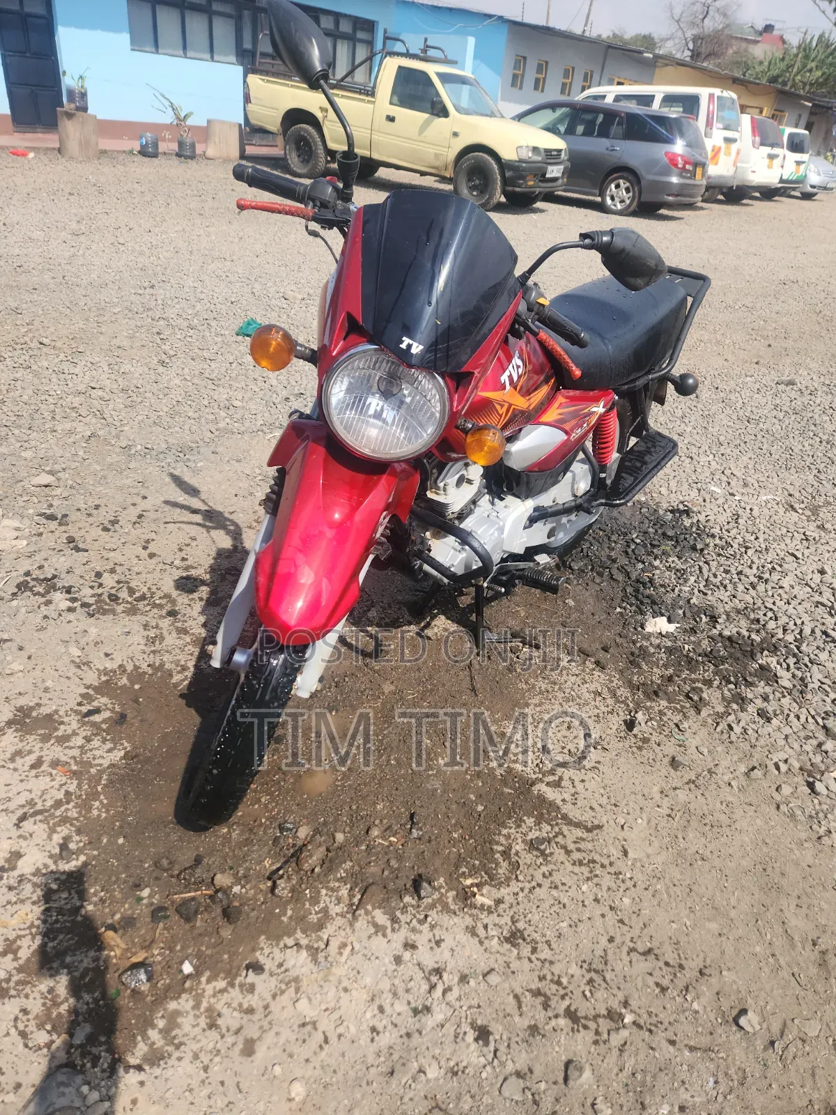 TVS HLX Plus ES 2025 Red