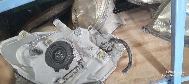 Toyota Duet 2005 Headlight - thumbnail 2