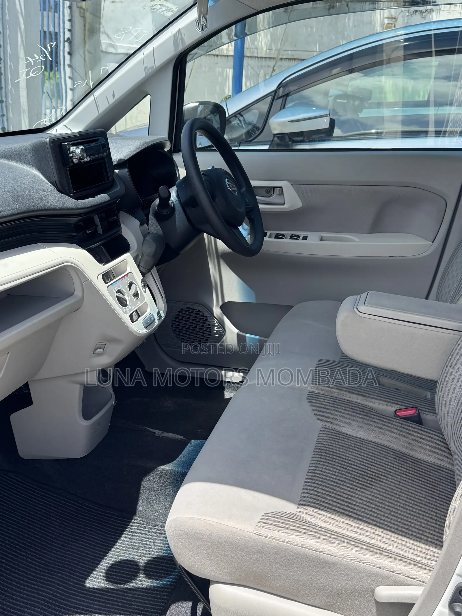 Daihatsu Move 2020 White