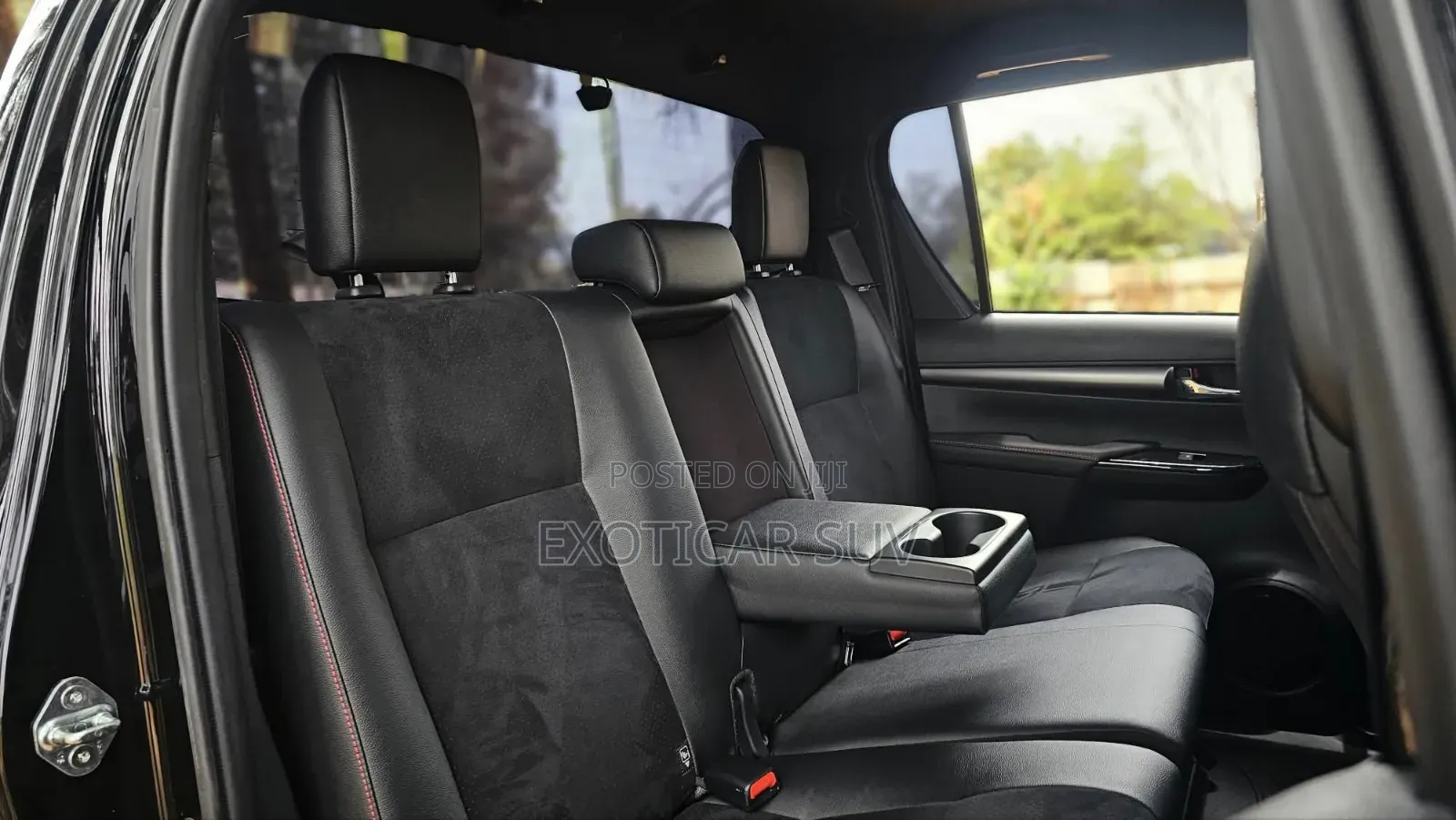 Toyota Hilux Revo Double Cab Deisel 2.4 AWD 2022 Black