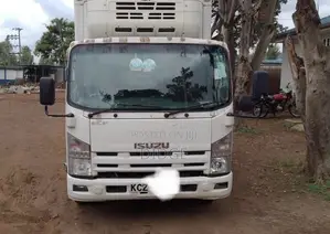 Isuzu Elf NPR 85 Refrigerated