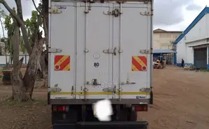 Isuzu Elf NPR 85 Refrigerated