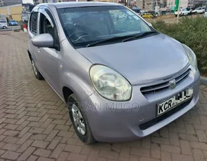 Toyota Passo 2011 Silver