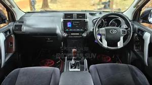 Toyota Land Cruiser Prado 2.8 D-4D 2015 Gray