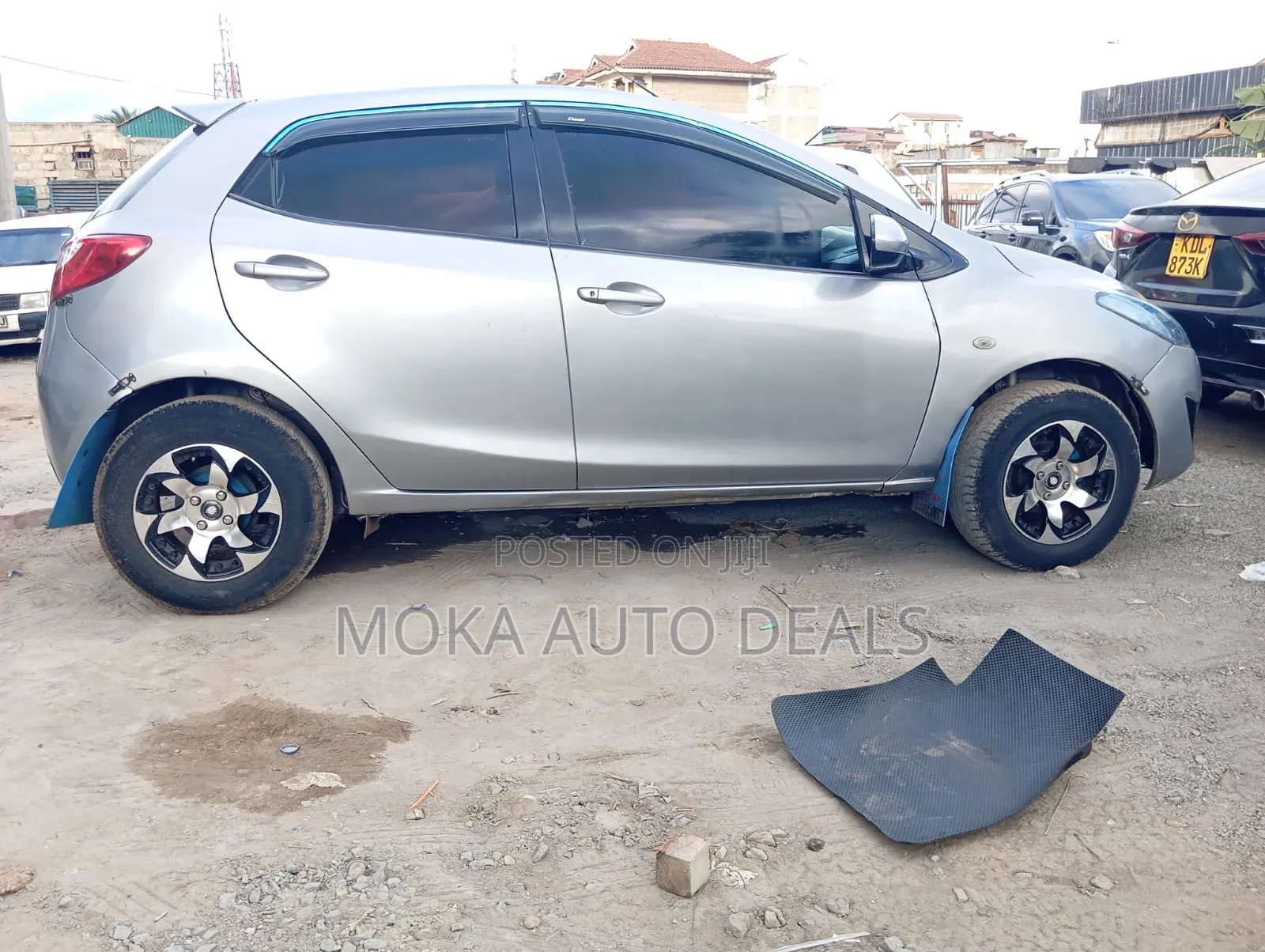 Mazda Demio 2011 Silver