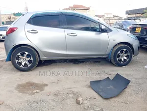 Mazda Demio 2011 Silver