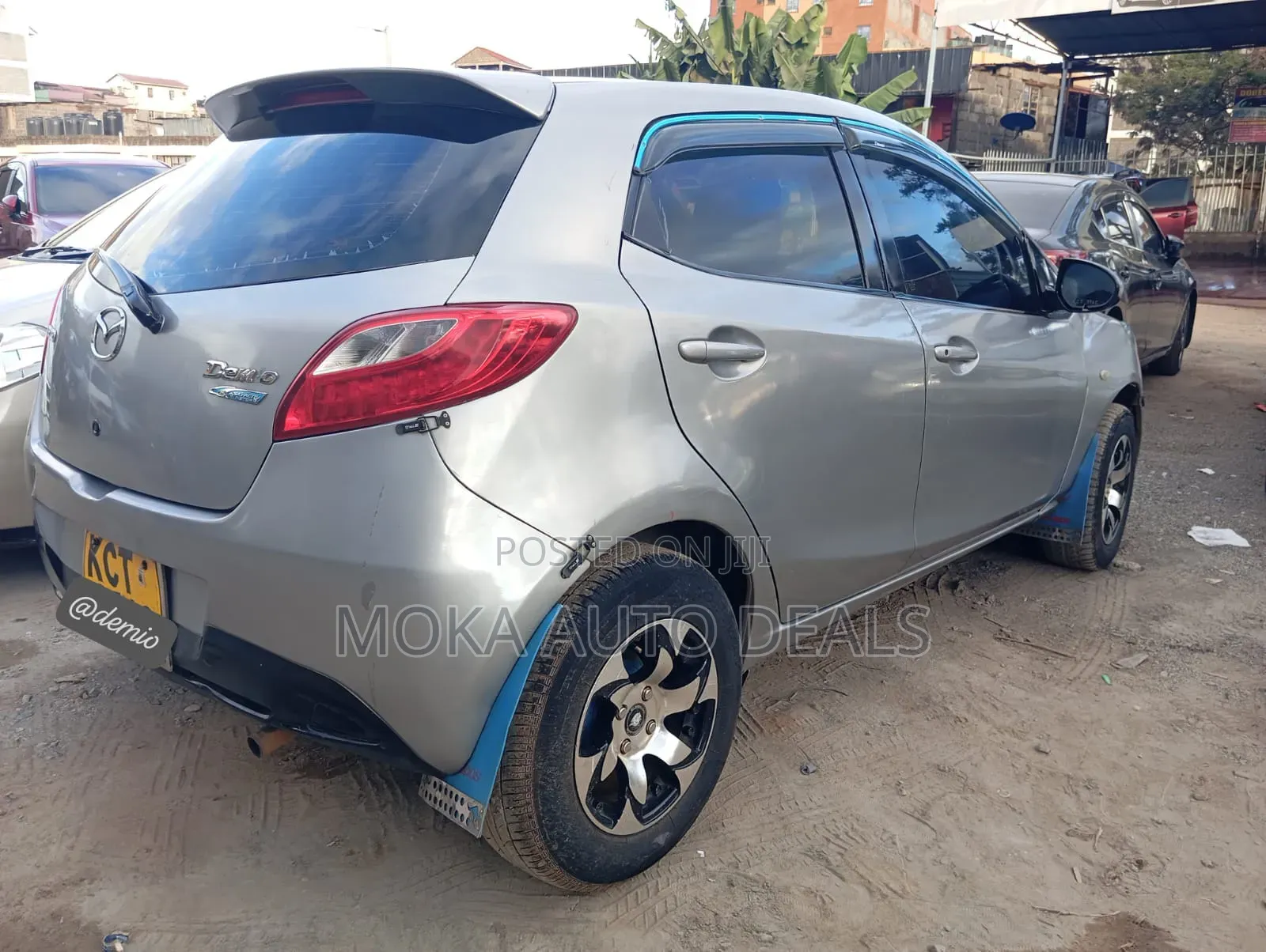 Mazda Demio 2011 Silver