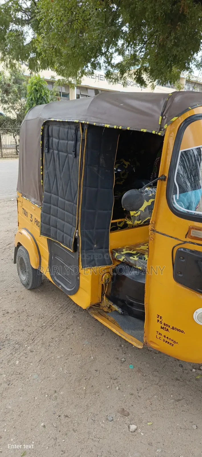 Bajaj RE 2021 Yellow