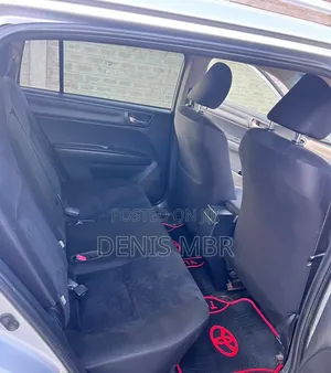 Toyota Corolla Fielder 2017 Silver