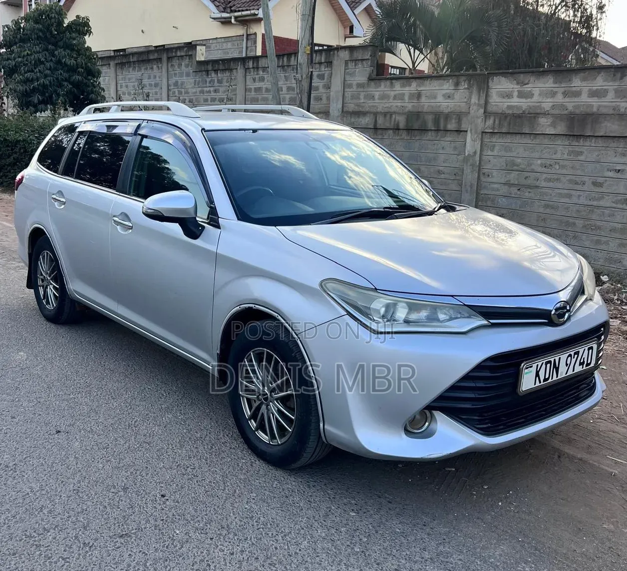Toyota Corolla Fielder 2017 Silver