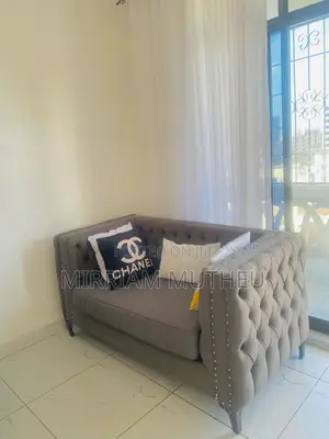 5 Seater Sofa Set in Good Condition