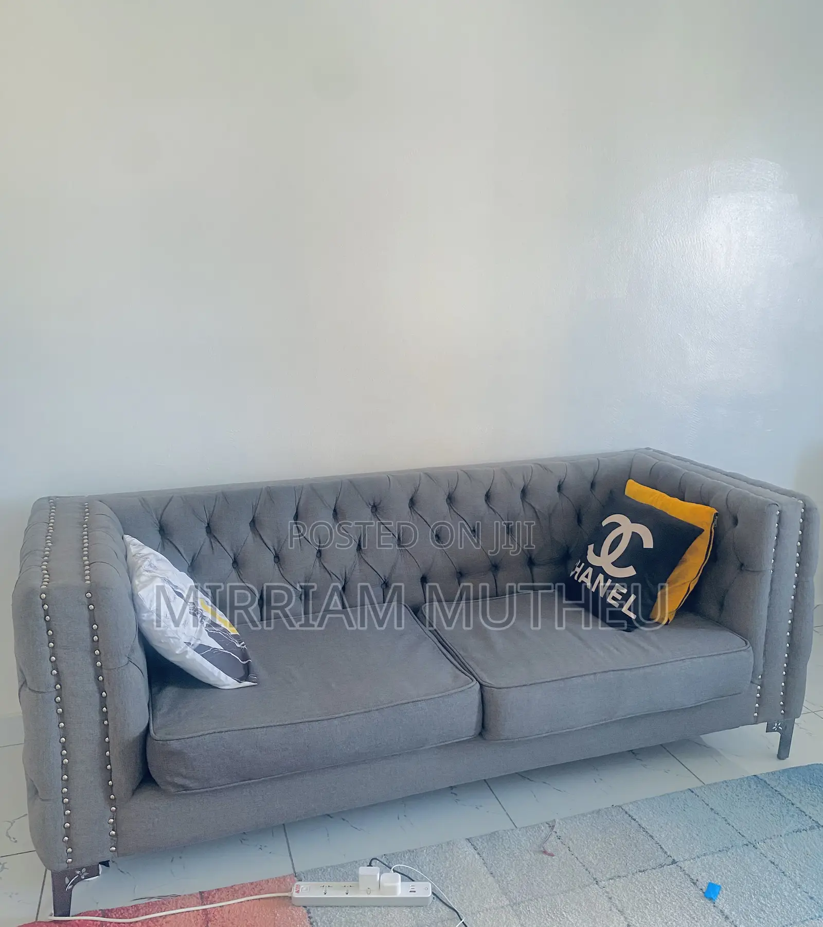 5 Seater Sofa Set in Good Condition