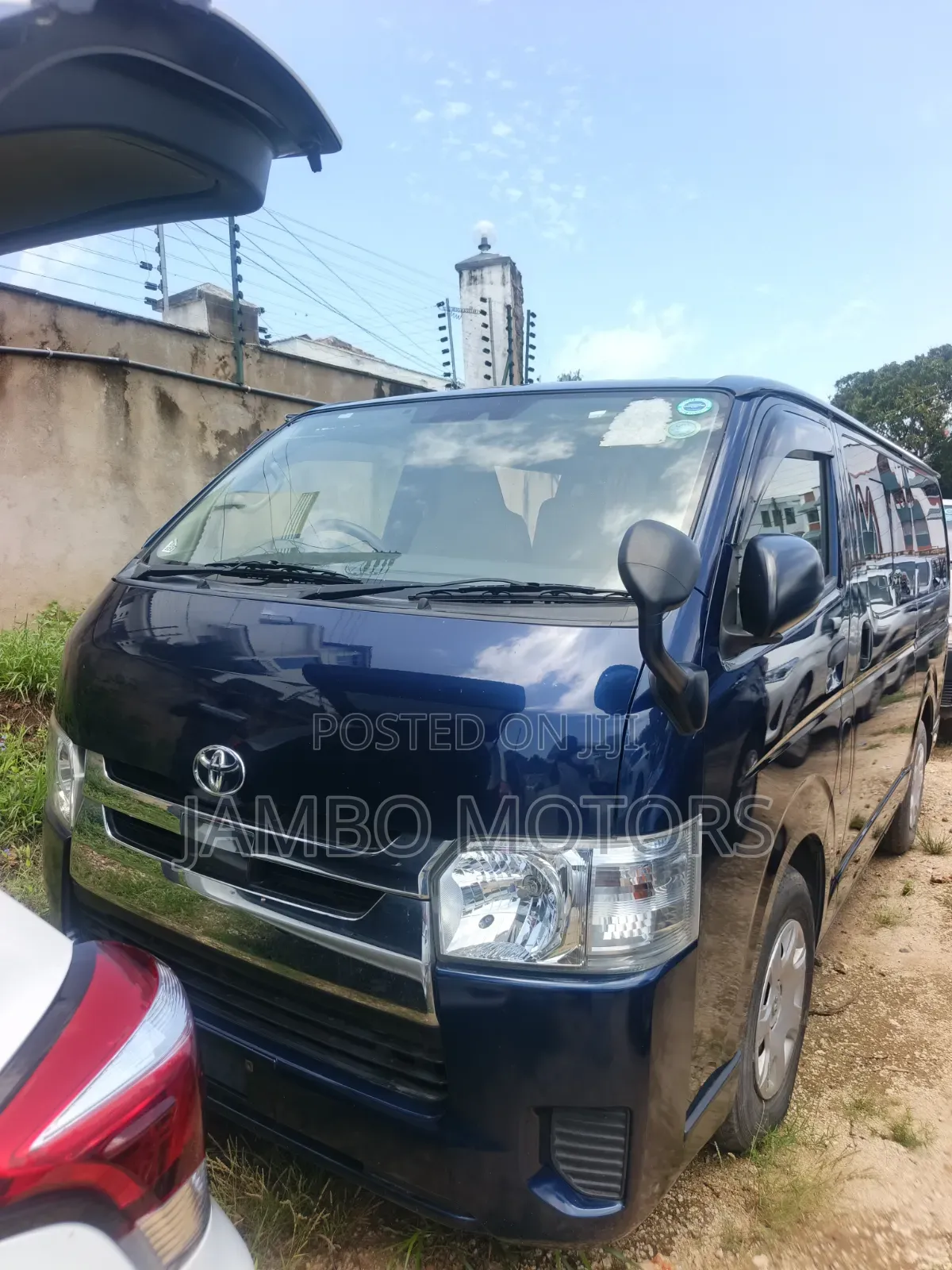 Toyota HiAce 2020 Blue