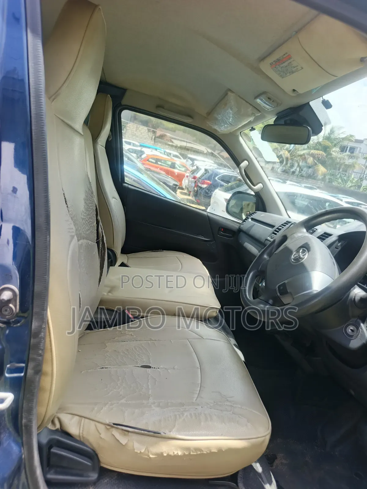 Toyota HiAce 2020 Blue