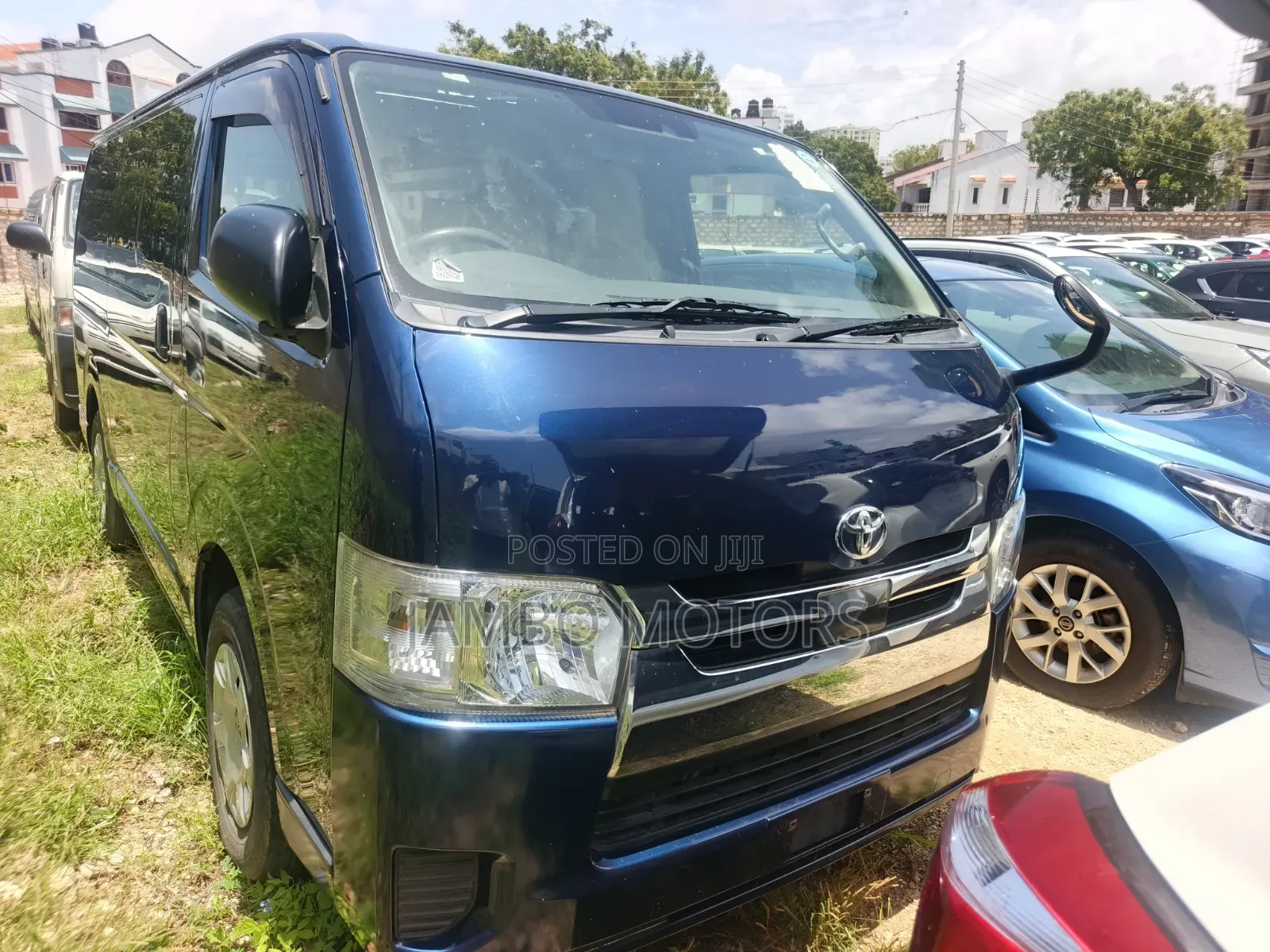 Toyota HiAce 2020 Blue