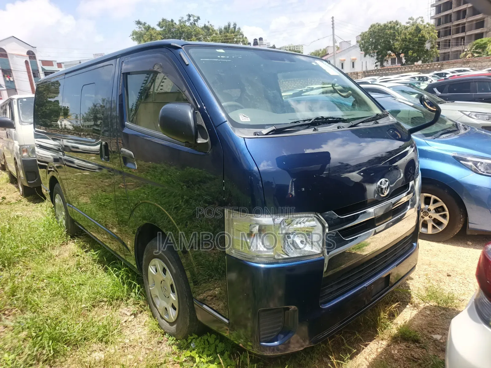Toyota HiAce 2020 Blue