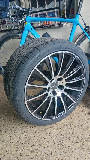 Mercedes-Benz Rim 18" Staggered