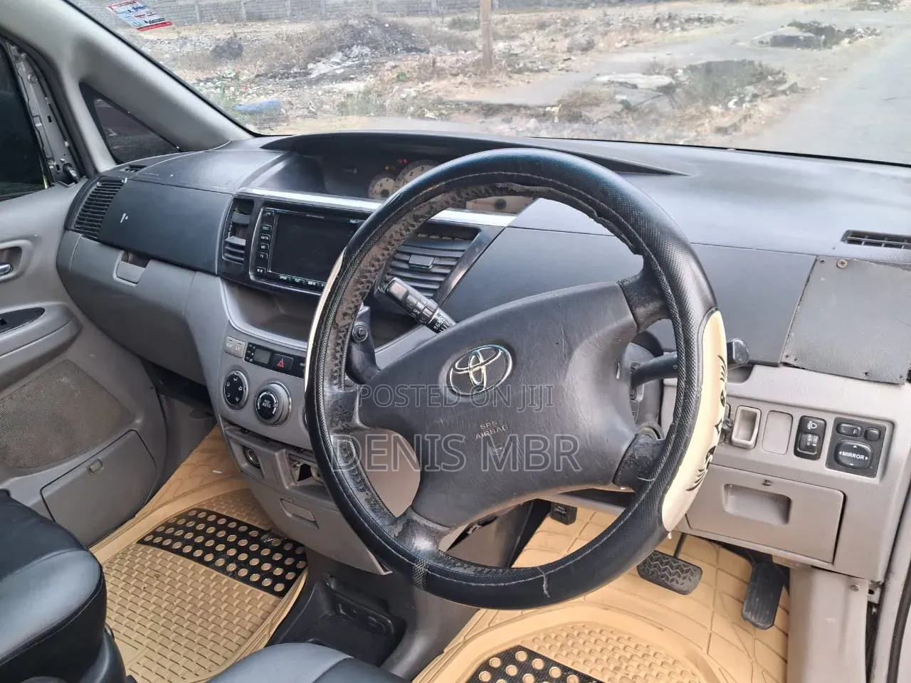 Toyota Voxy 2006 Silver