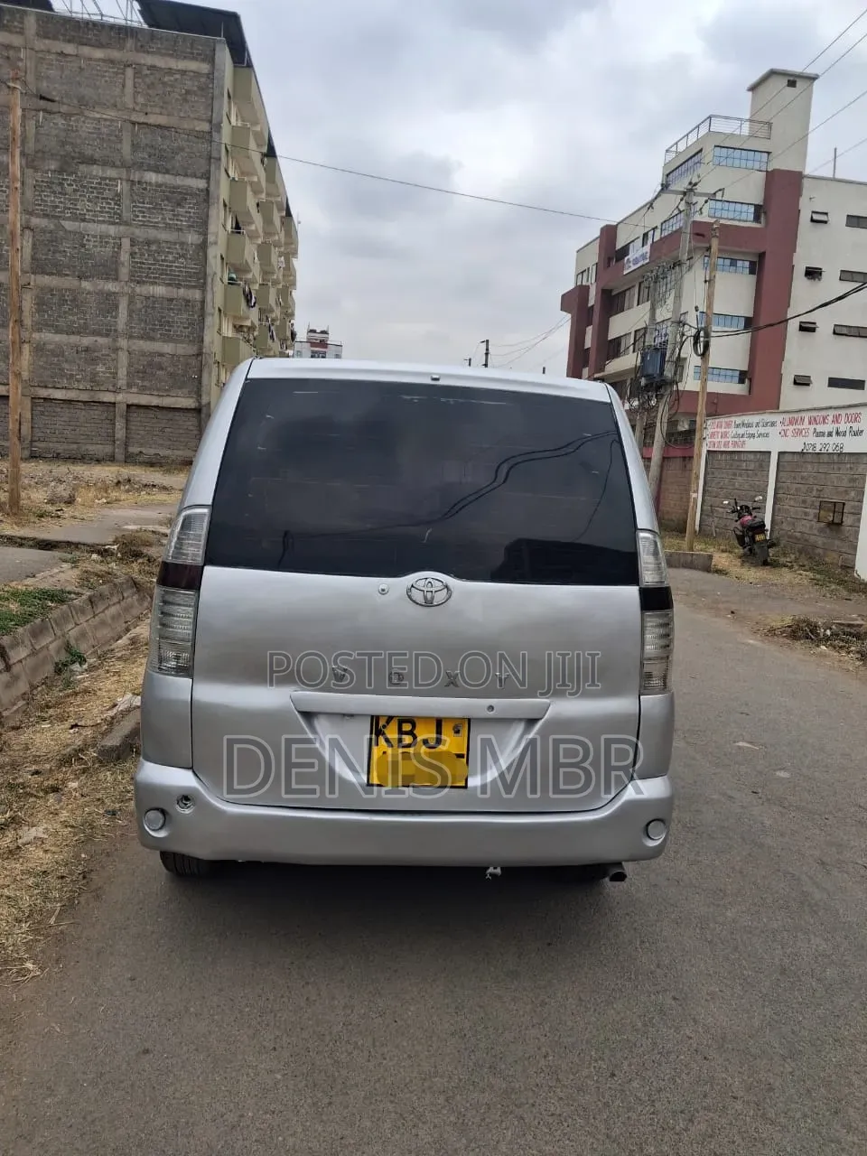 Toyota Voxy 2006 Silver