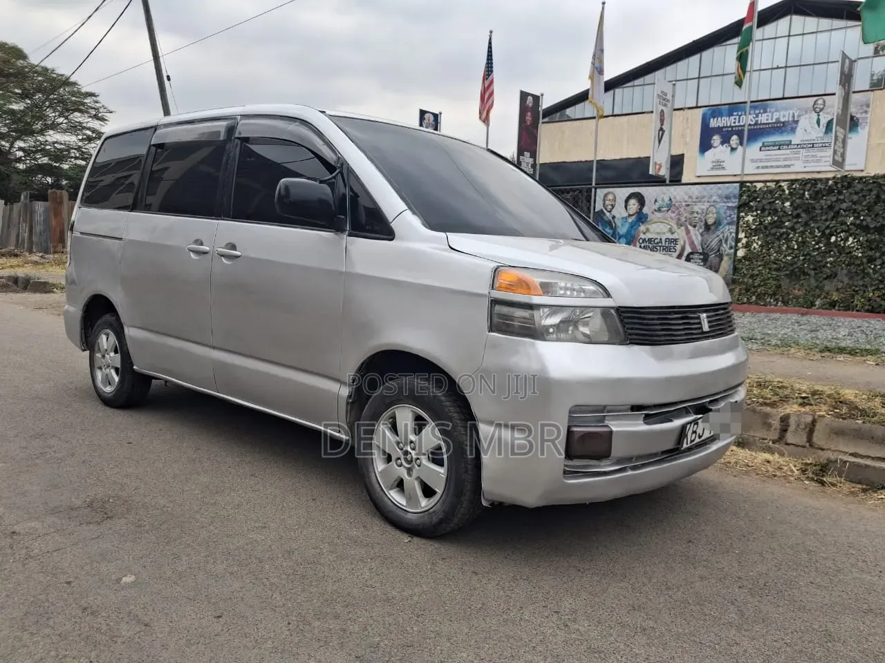 Toyota Voxy 2006 Silver