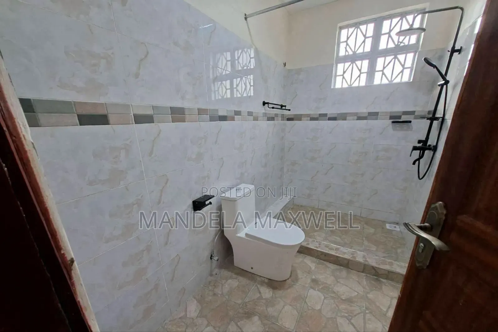 5bdrm Maisonette in Katani for rent