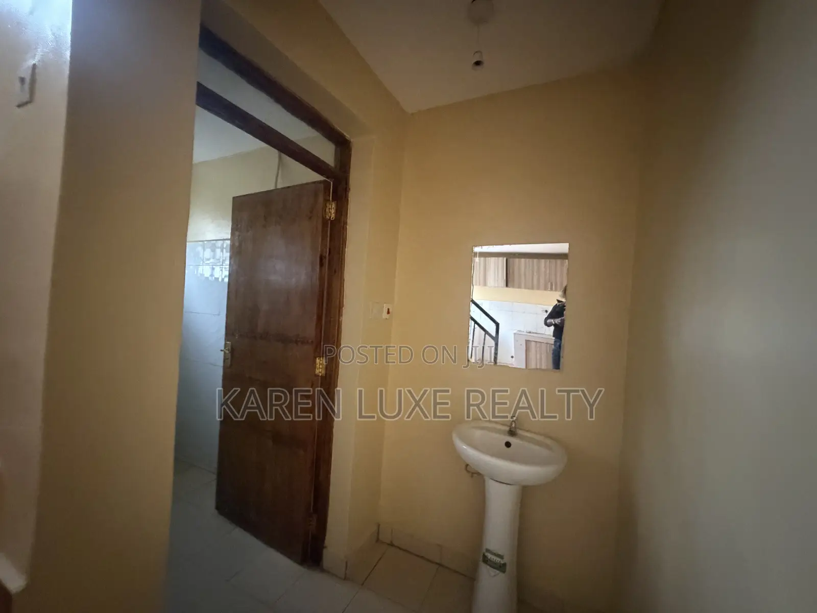 2bdrm Duplex in Karen for rent