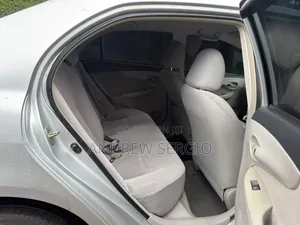 Toyota Axio 1.5 G 2WD 2011 Silver