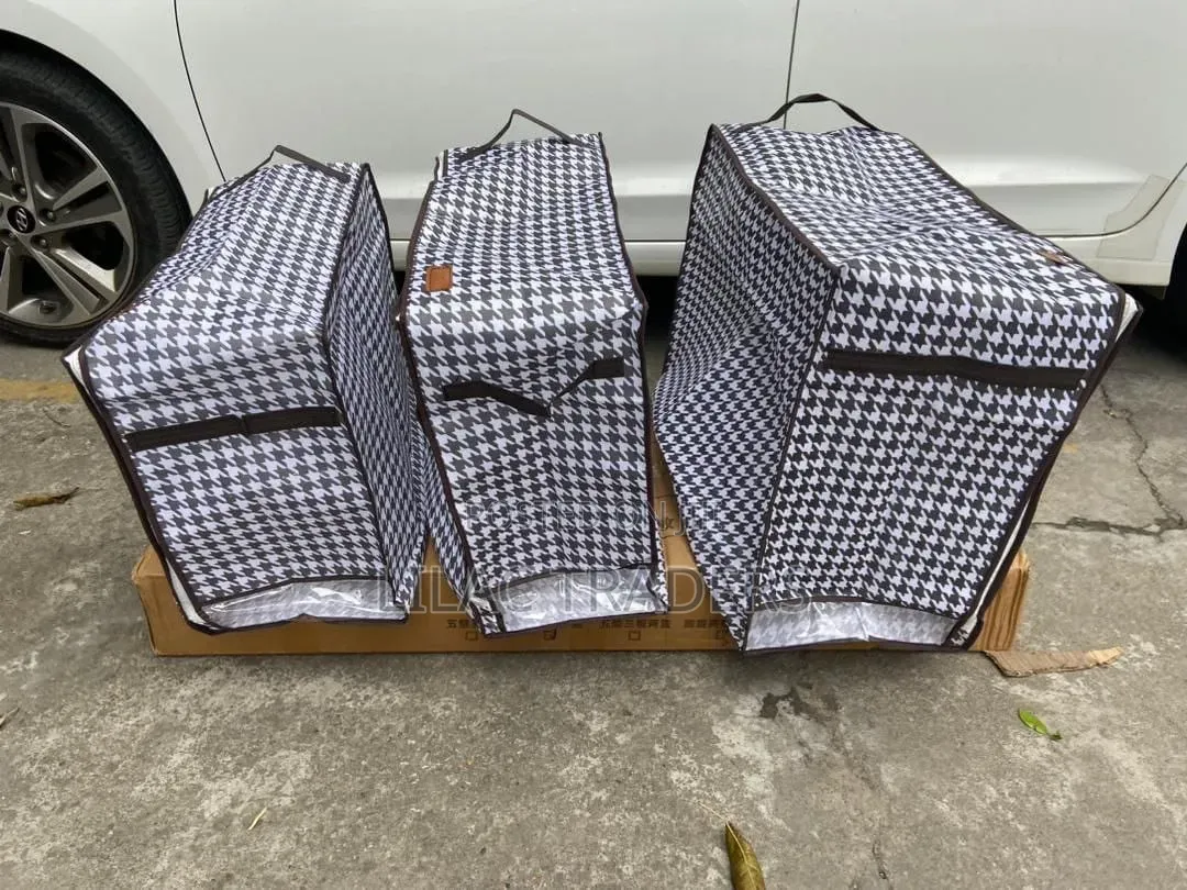 .*Quilt Duvet/Closet Organizer* Checked Non Wooven Fabric Za