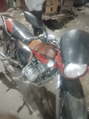 Bajaj Boxer 150 UG 2017 Red