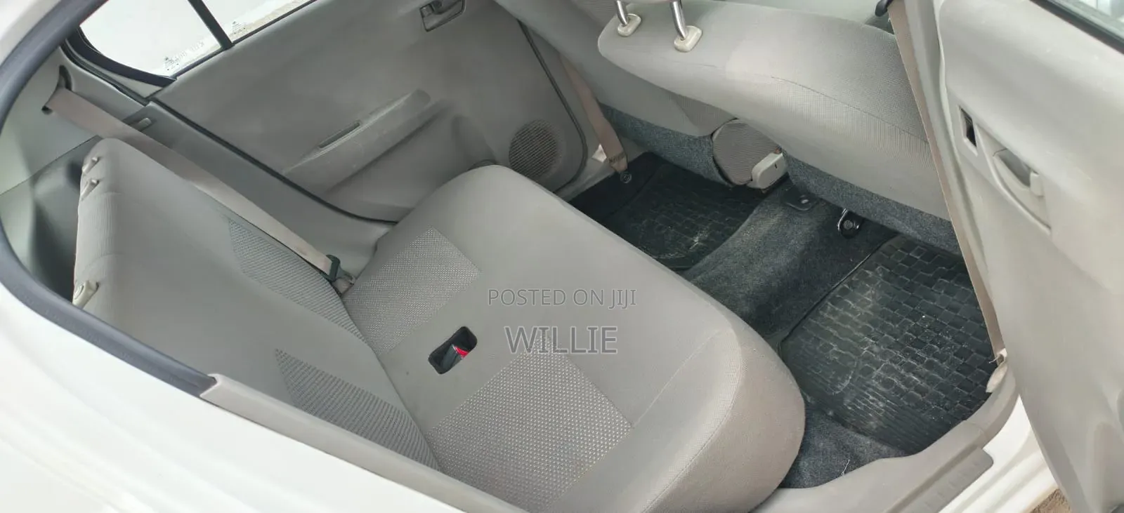 Daihatsu Mira 2017 White