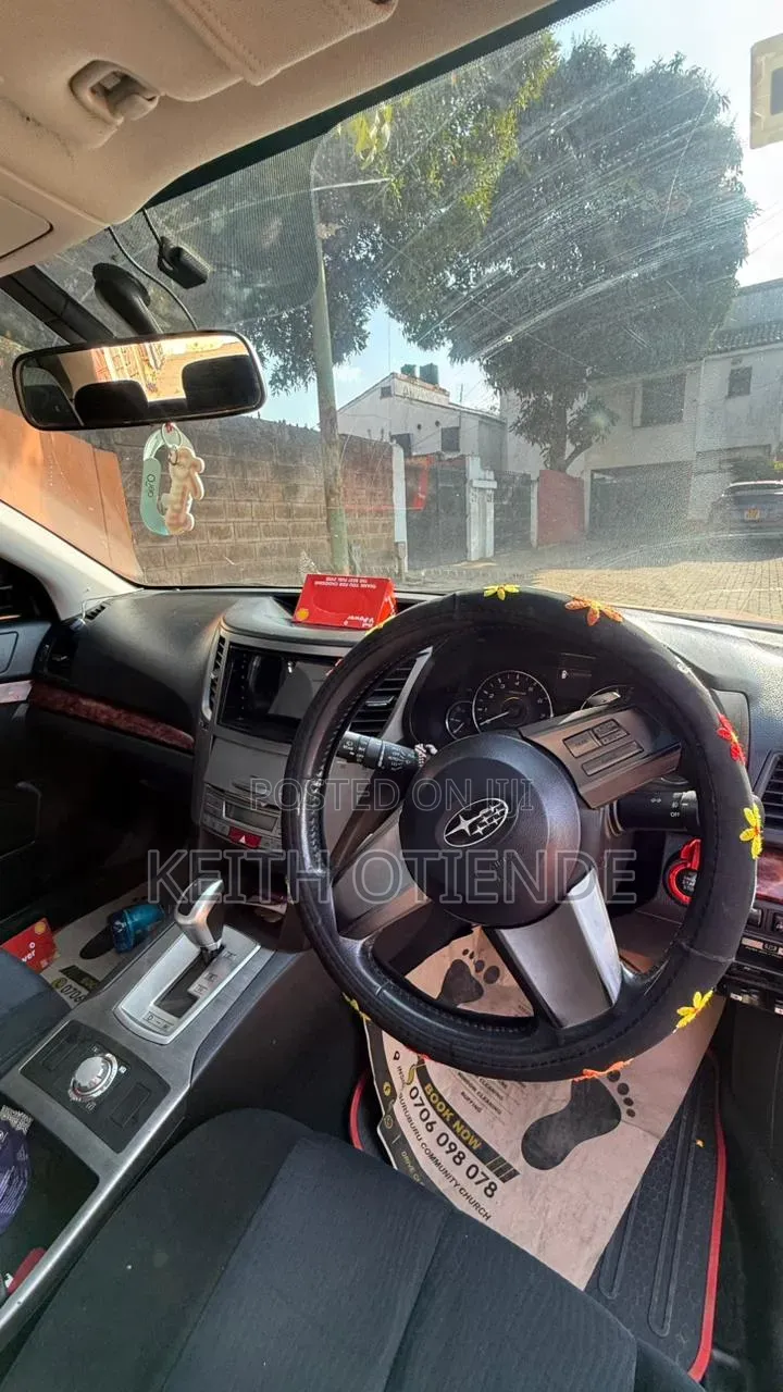 Subaru Outback 2.5i Premium 2013
