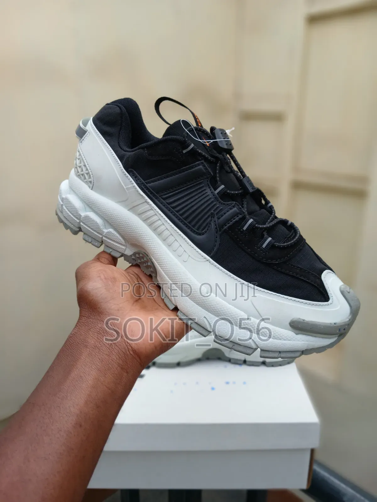 Nike Vomero Sneakers