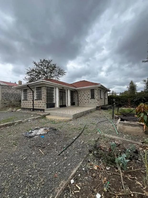 3bdrm Bungalow in Kandisi for sale