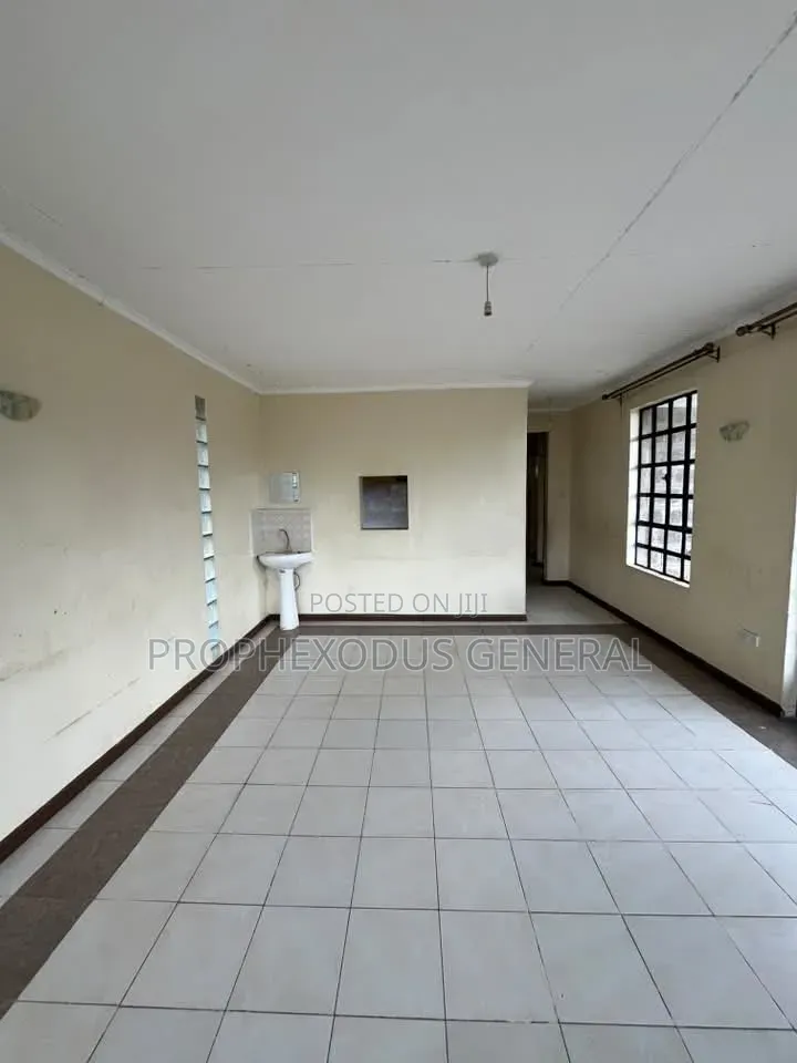 3bdrm Bungalow in Kandisi for sale