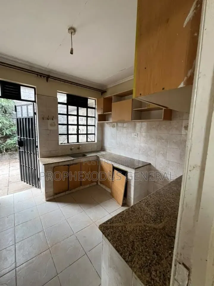 3bdrm Bungalow in Kandisi for sale