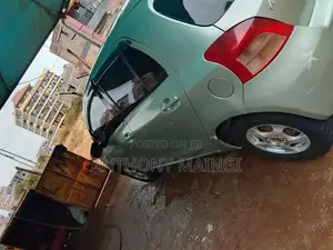 Toyota Vitz 1.0 FWD 5dr 2007 Green
