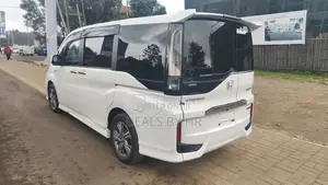 Honda Stepwgn 2018 White