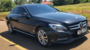 Mercedes-Benz C200 2016 Black