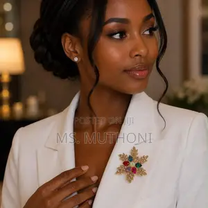 Elegant Gold-Tone Floral Brooch