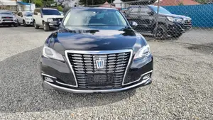 Toyota Crown 2018 Black