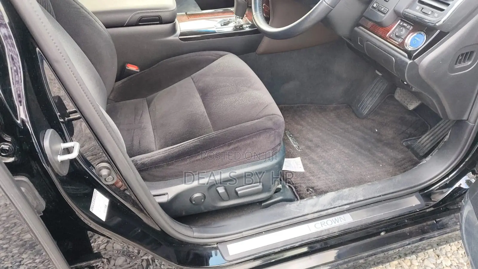 Toyota Crown 2018 Black