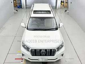 Toyota Land Cruiser Prado 2.8 2022 White