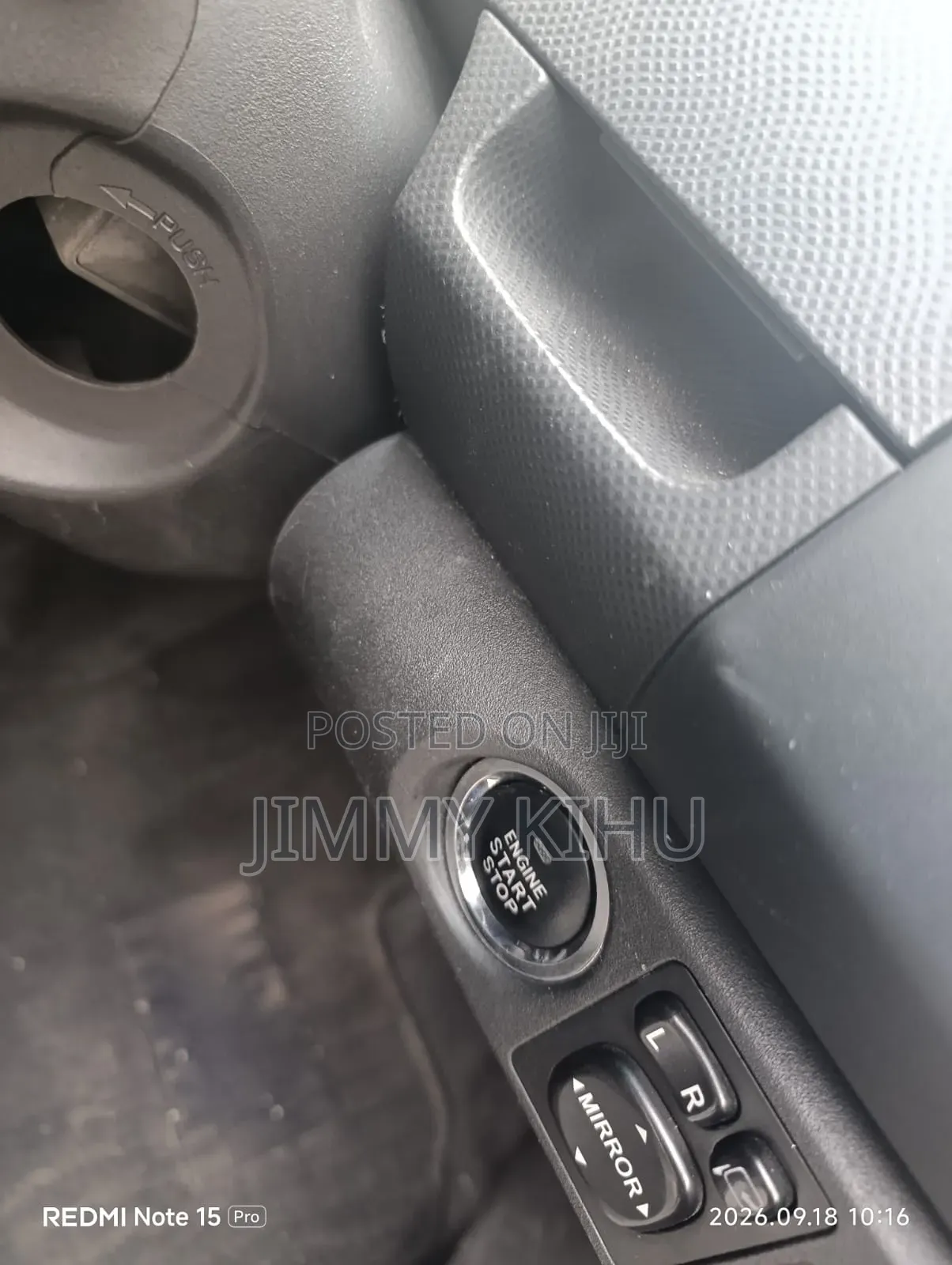 Toyota Vitz 2010 Silver