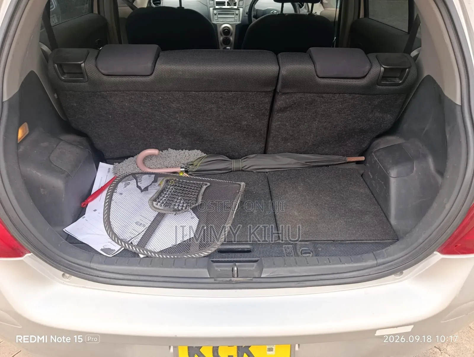 Toyota Vitz 2010 Silver