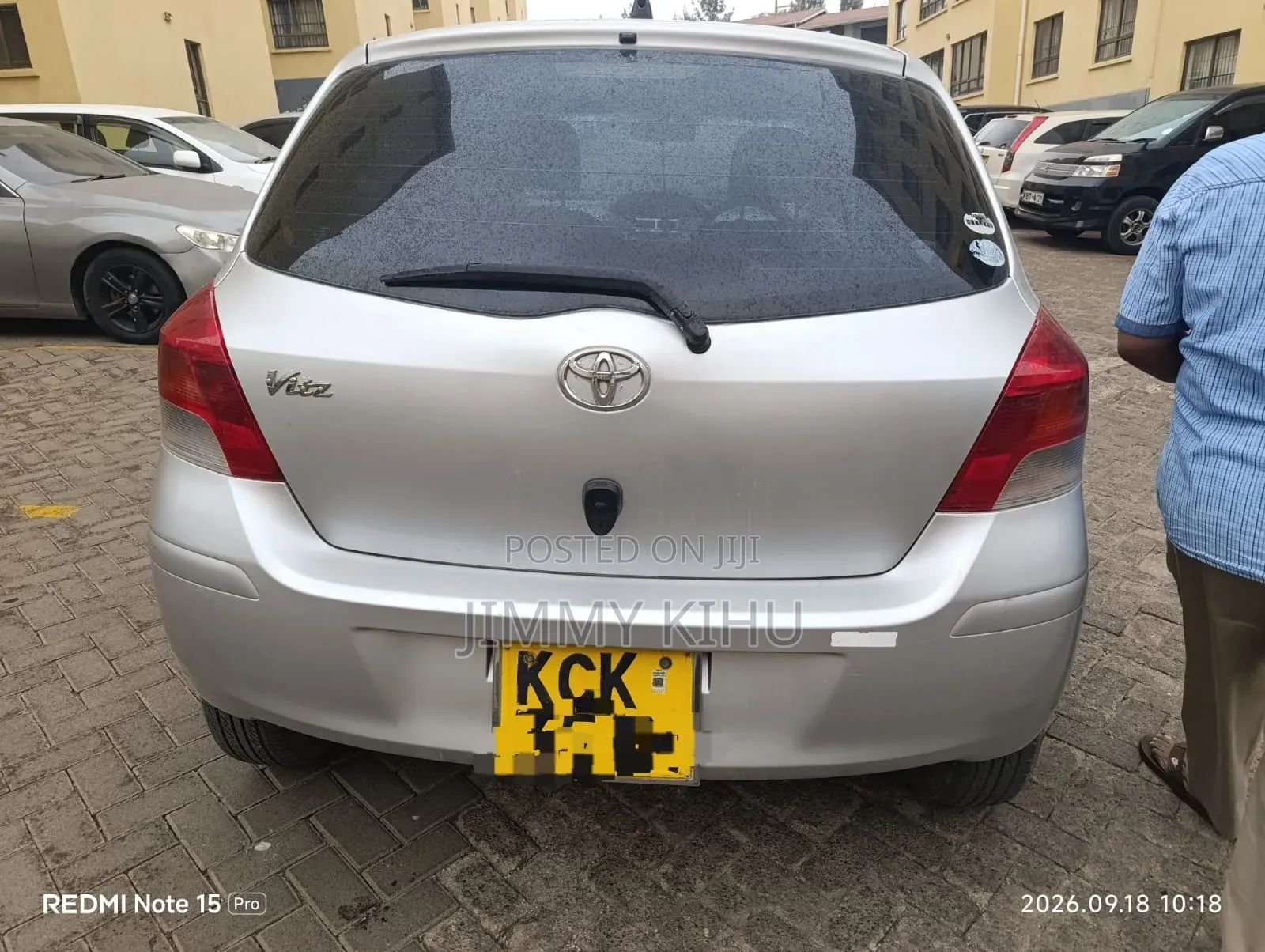 Toyota Vitz 2010 Silver