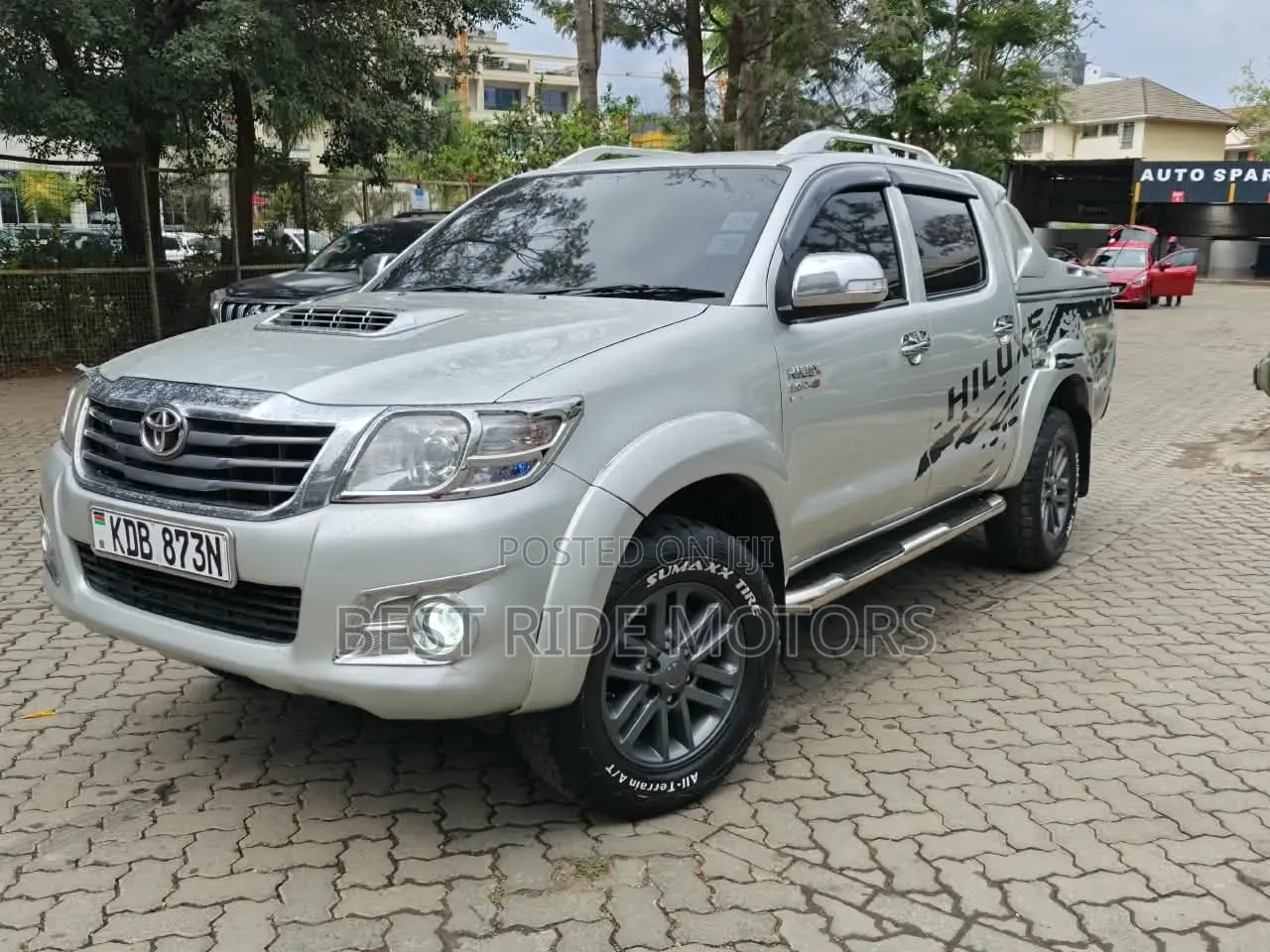 Toyota Hilux 3.0 D-4D 4x4 2014 Silver